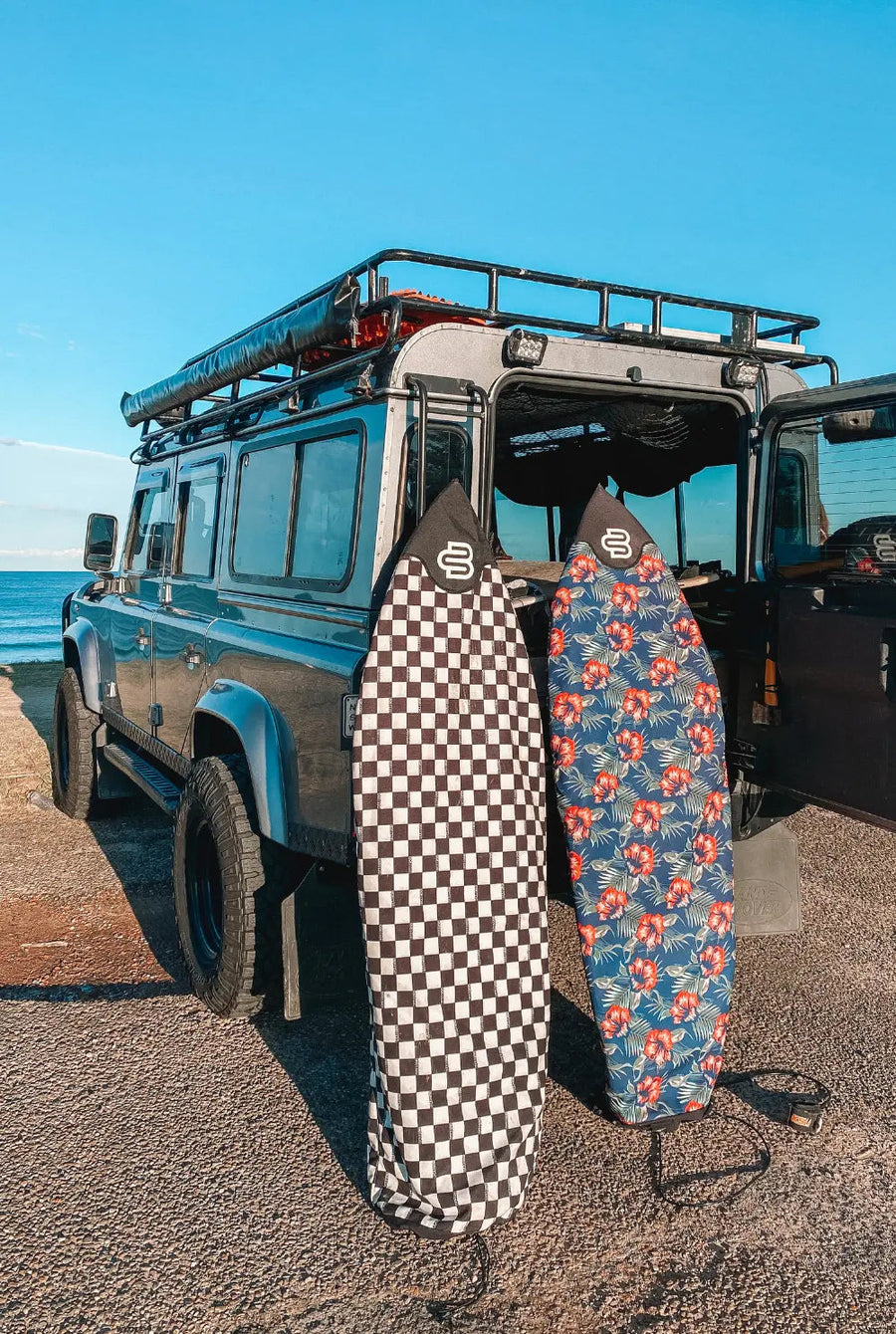 Checks longboard cover with drawstring closure drawn snug