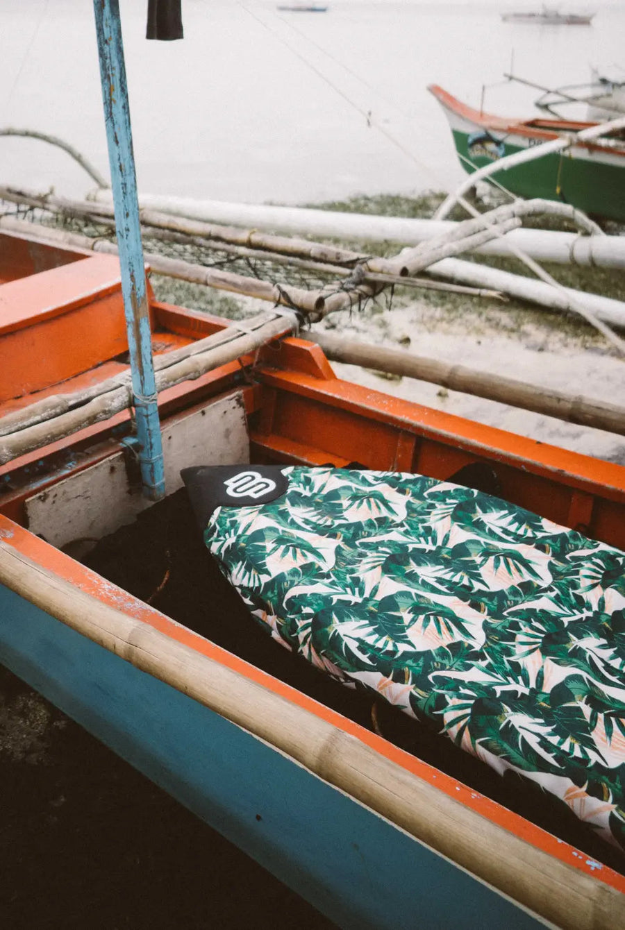 Green Leaf Boardsox canvas cover, fins stay in
