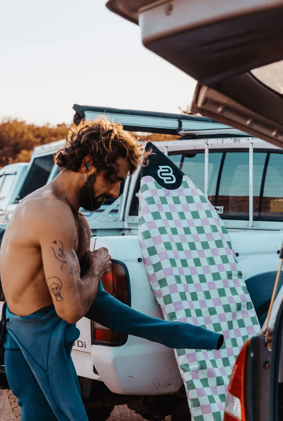 Alana shortboard cover, wax and water resistant on both faces